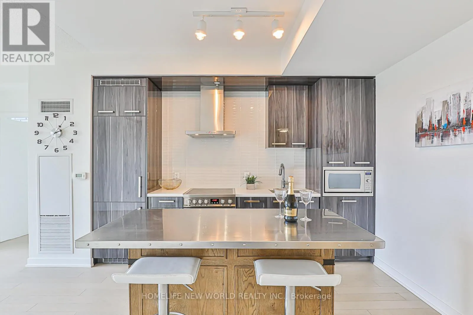 S501 - 120 BAYVIEW AVENUE