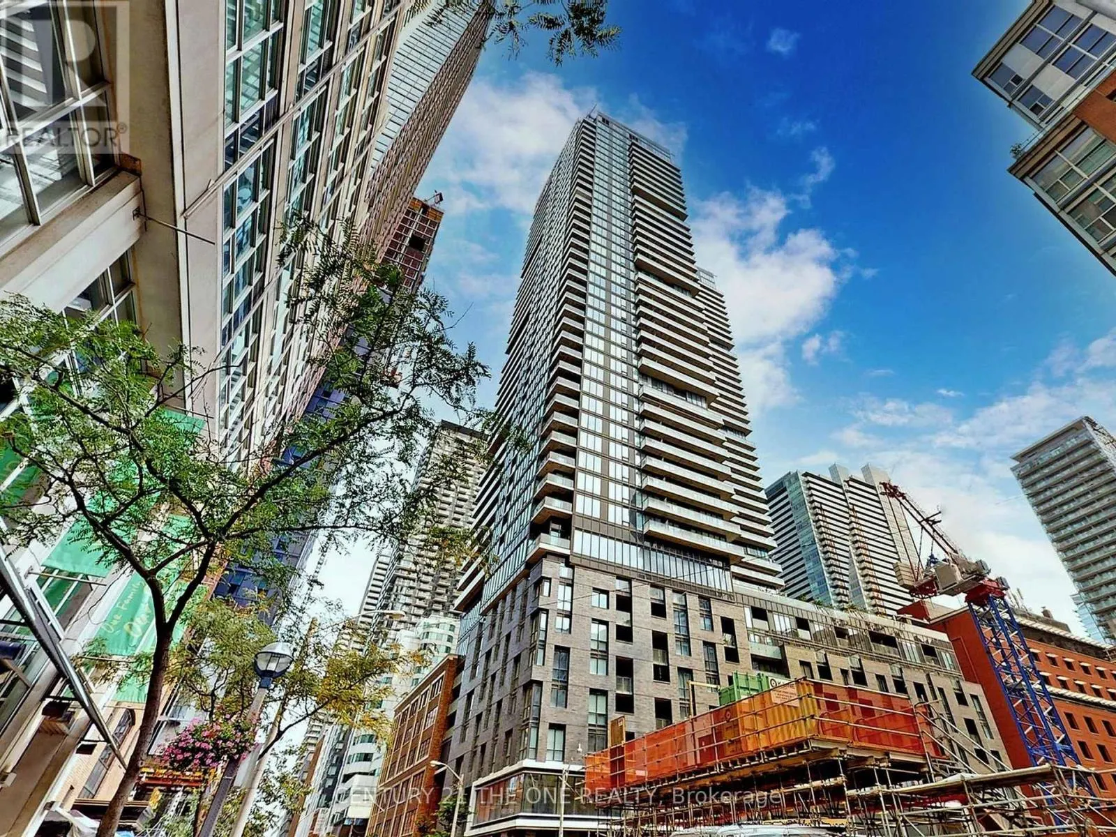 3301 - 115 BLUE JAYS WAY