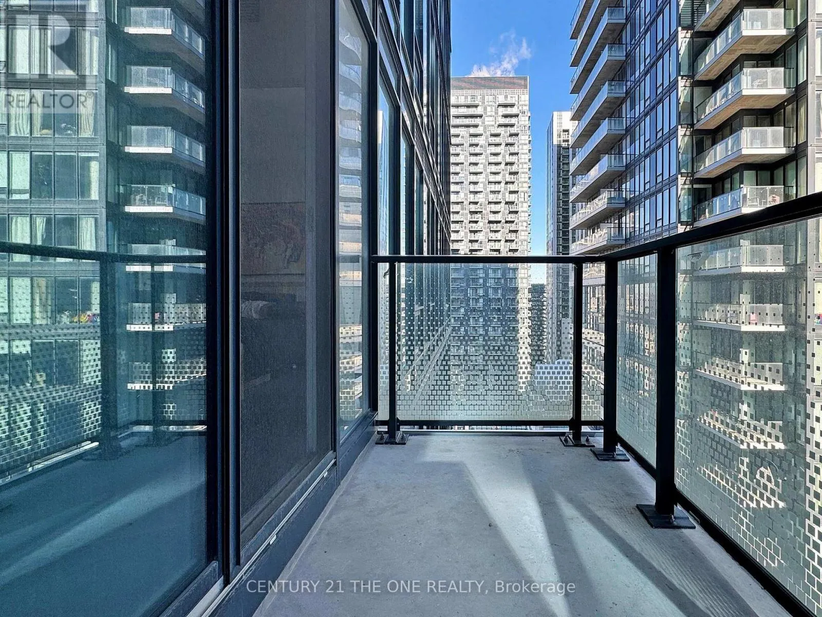 3301 - 115 BLUE JAYS WAY