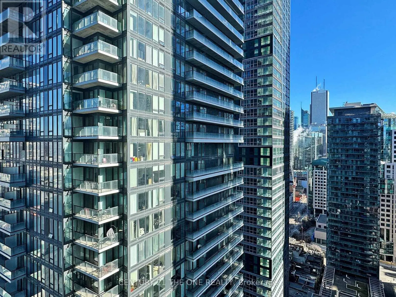 3301 - 115 BLUE JAYS WAY