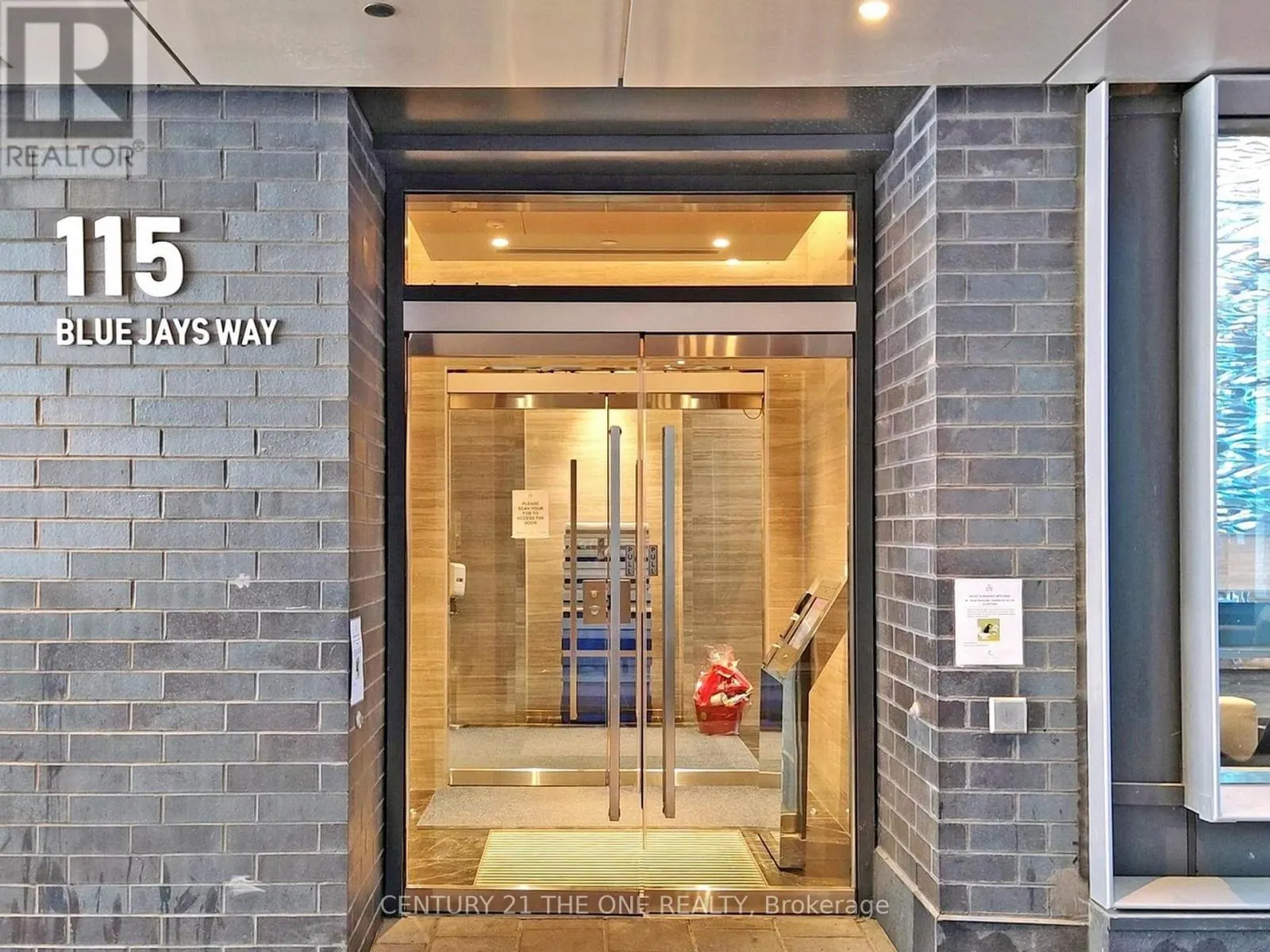 3301 - 115 BLUE JAYS WAY