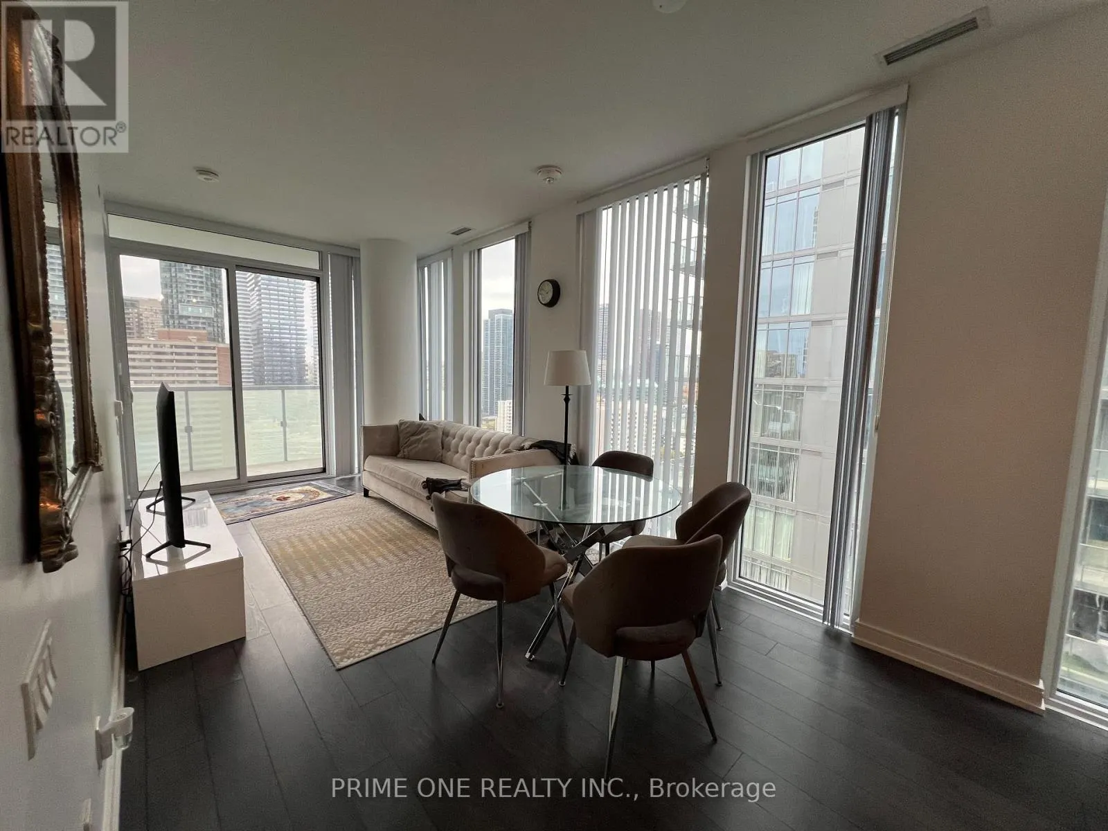 2507 - 28 WELLESLEY STREET E
