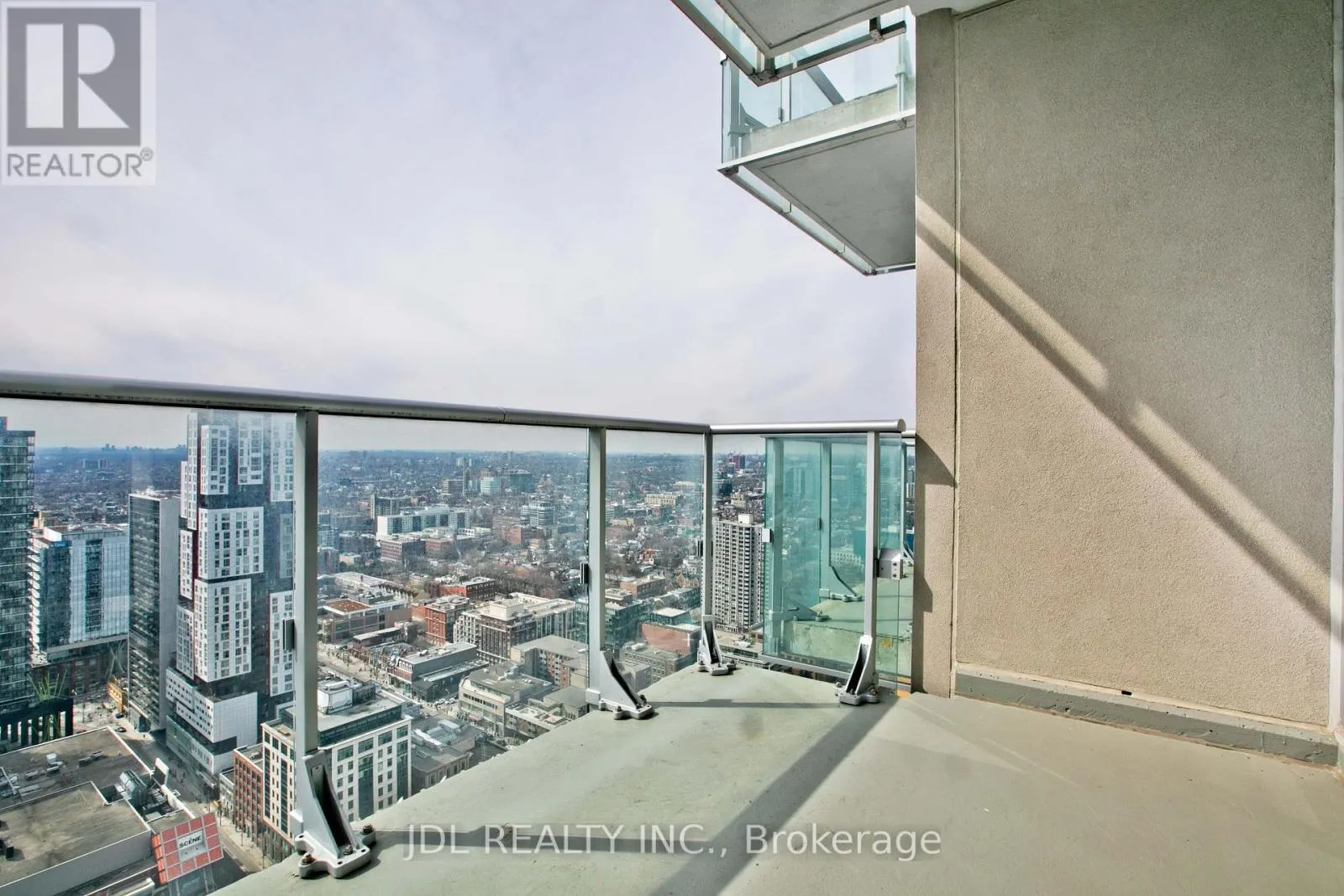 3805 - 30 NELSON STREET