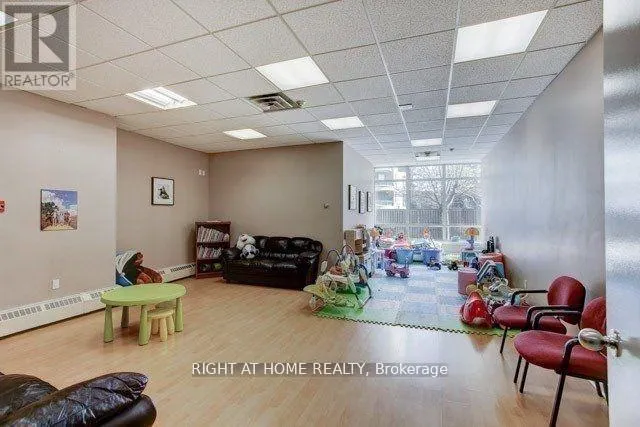 1104 - 7 BISHOP AVENUE