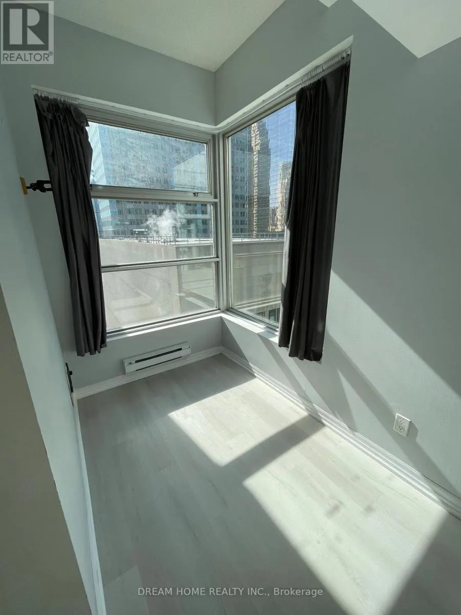 1705 - 1 KING STREET W