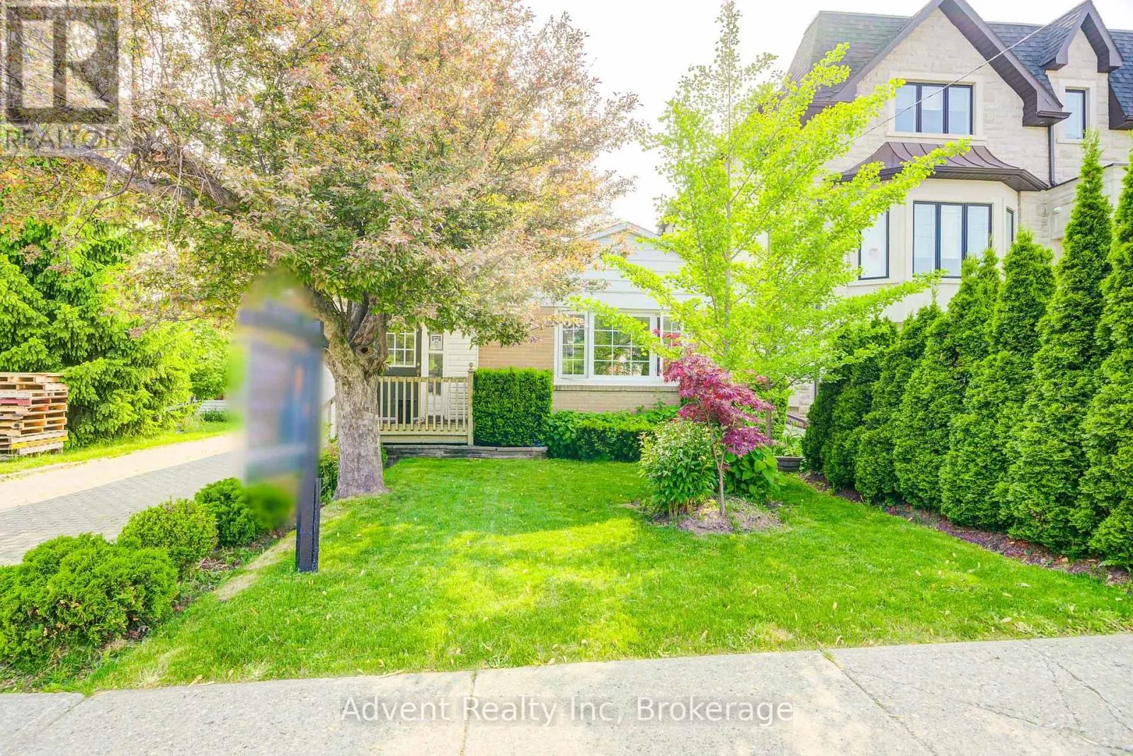 223 WILLOWDALE AVENUE