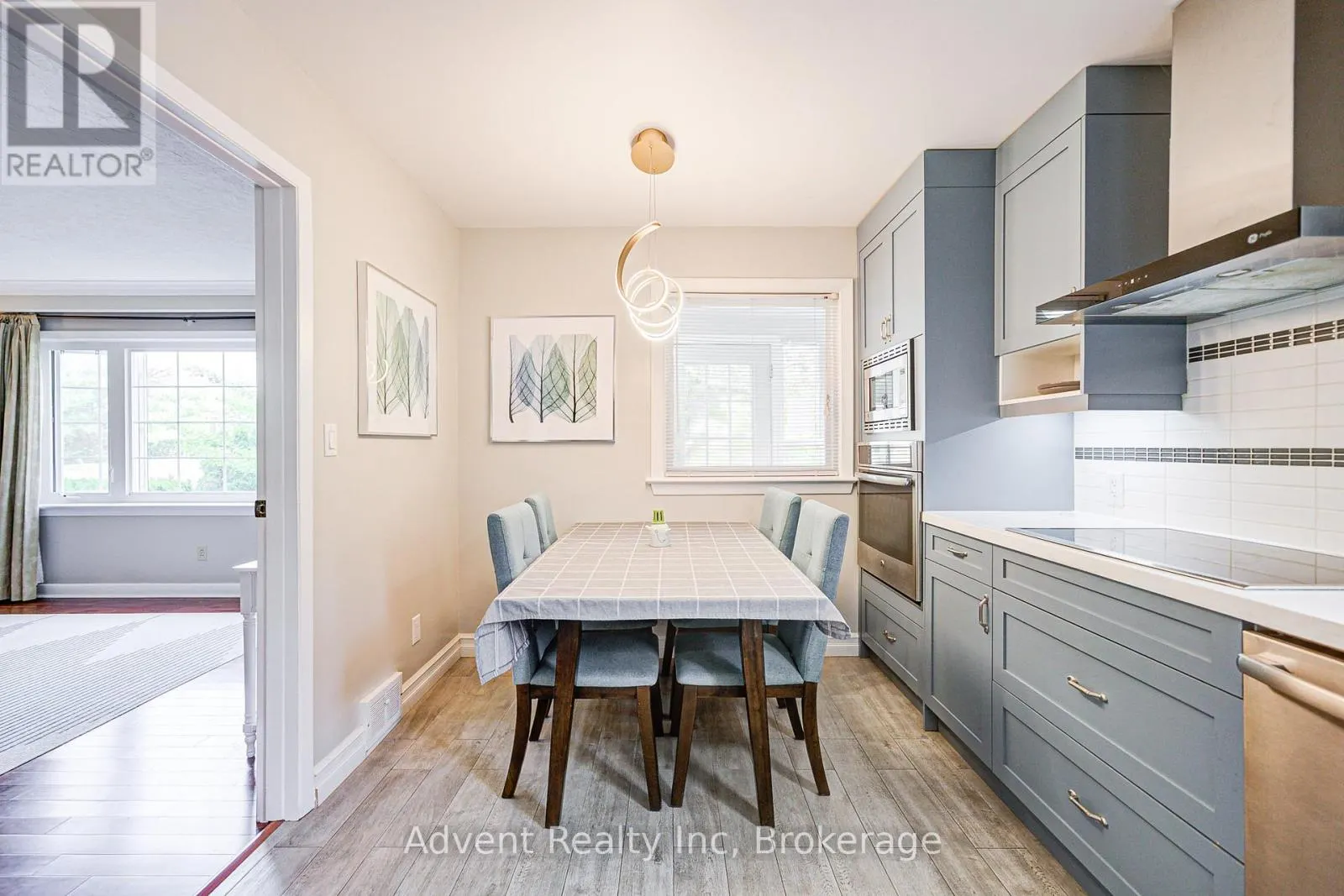 223 WILLOWDALE AVENUE