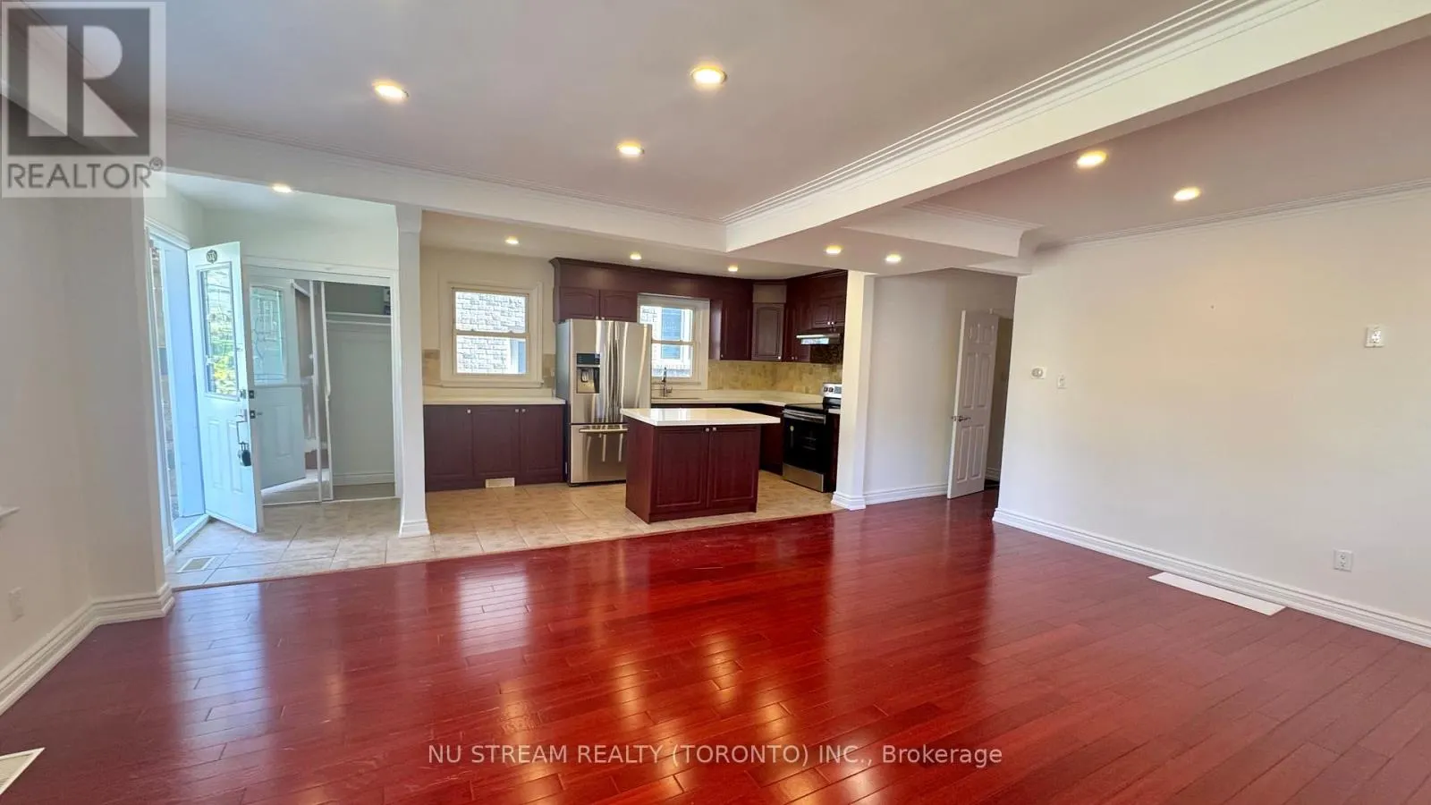 (1 LVL) - 435 CUMMER AVENUE