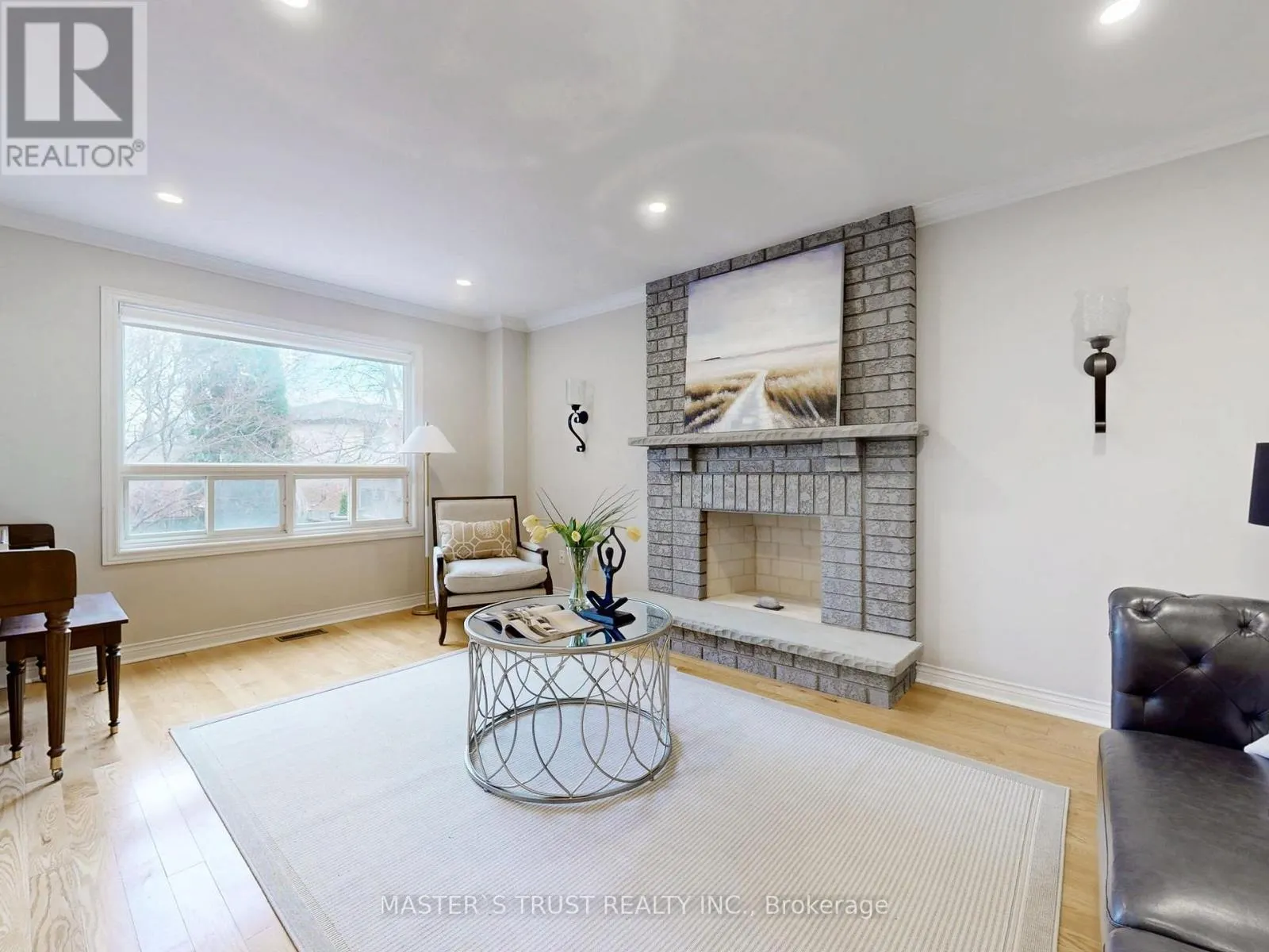 5 JARDIN HILL COURT