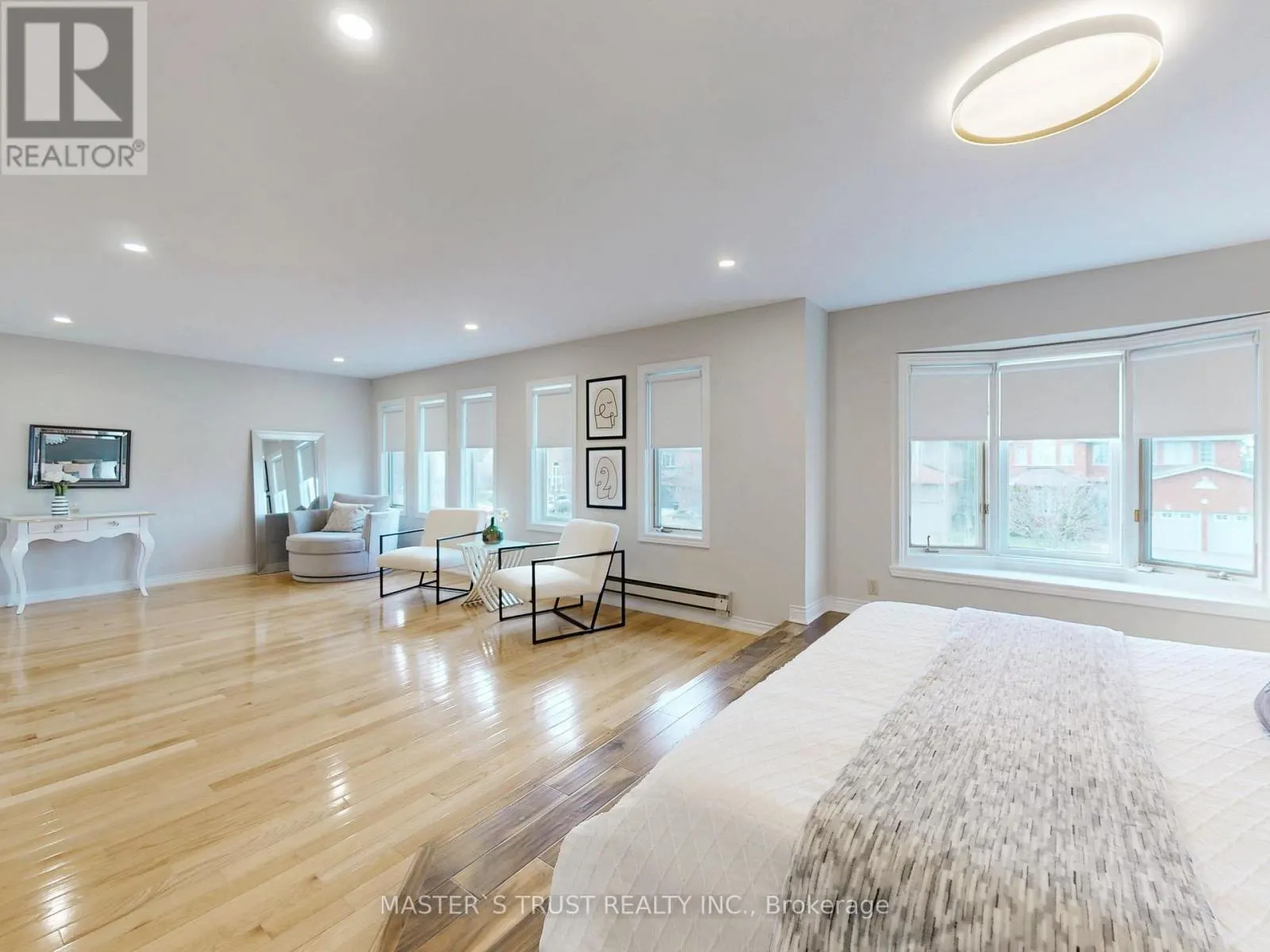 5 JARDIN HILL COURT