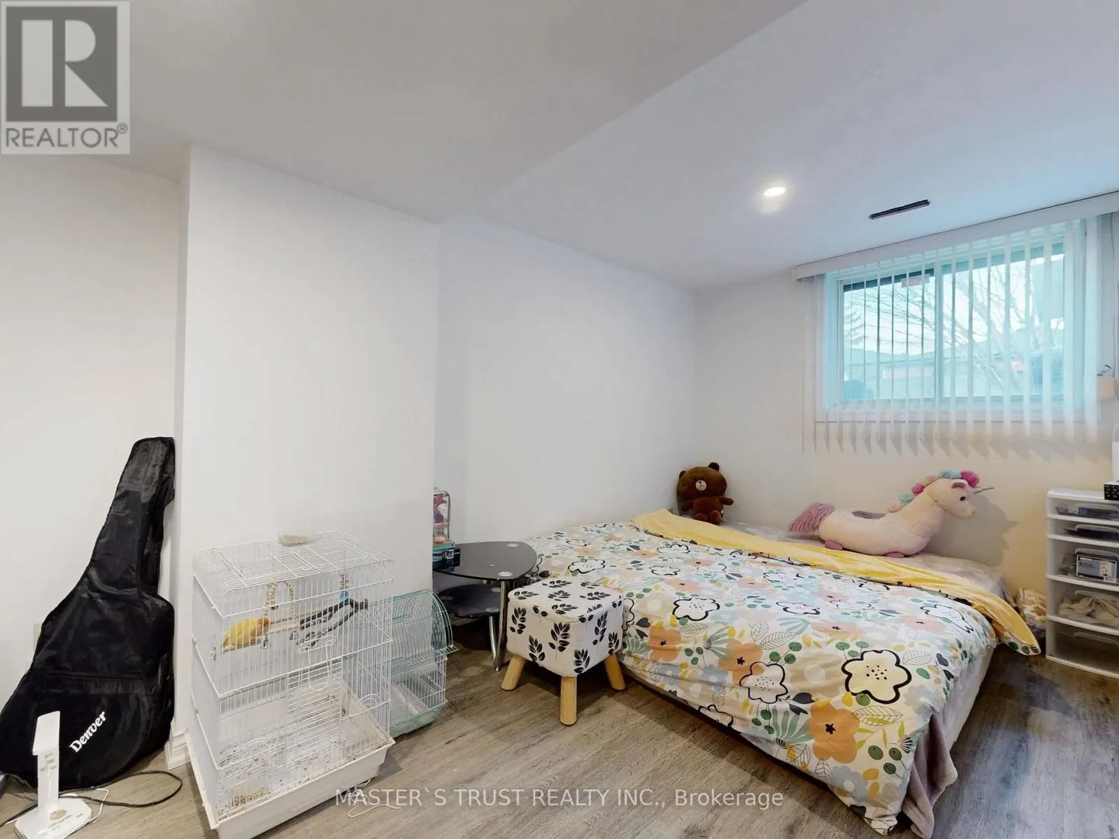 5 JARDIN HILL COURT