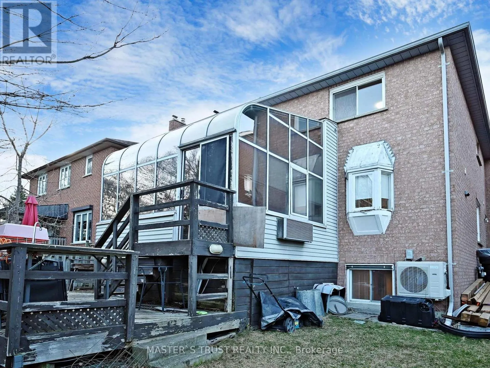 5 JARDIN HILL COURT