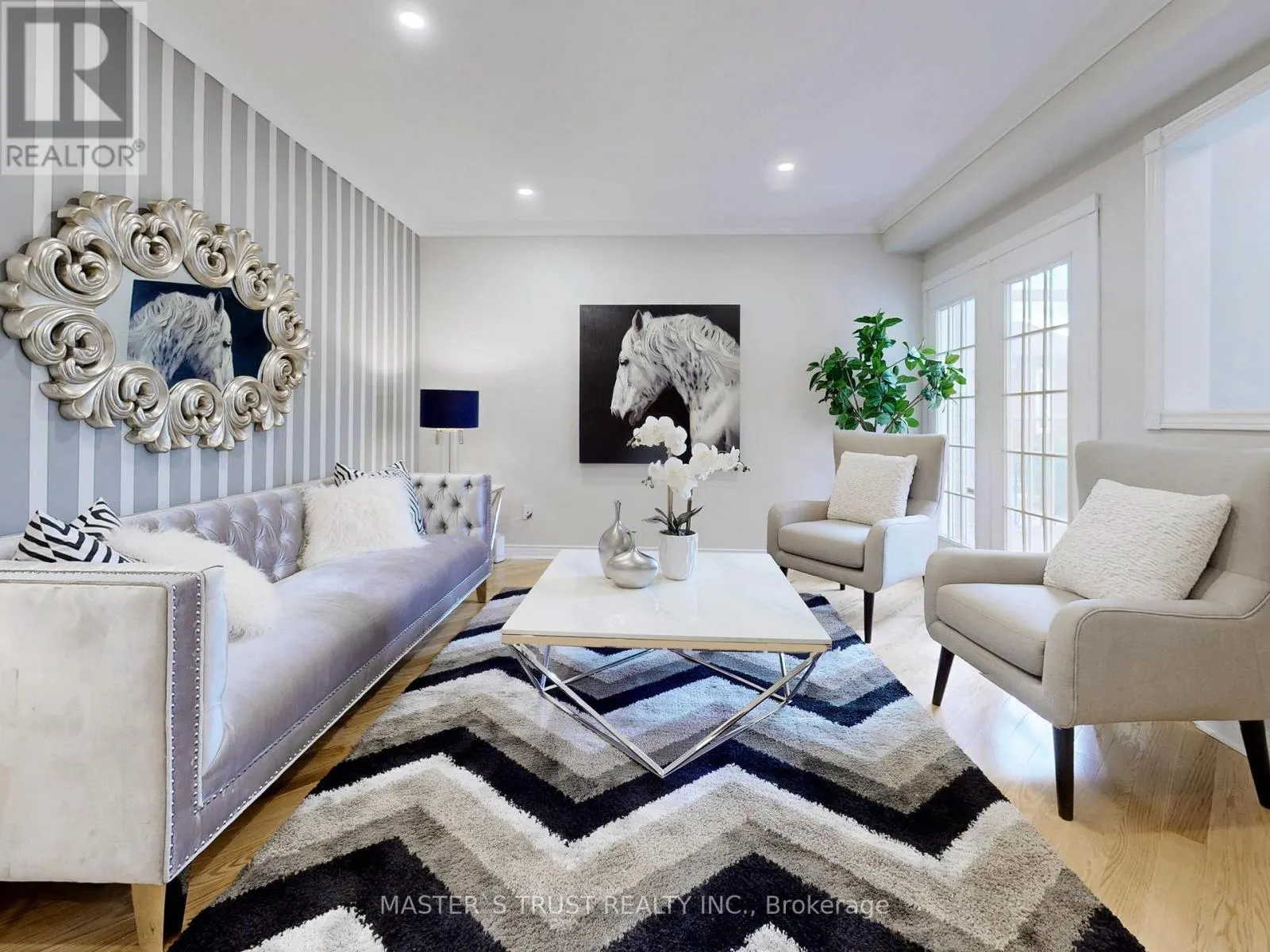 5 JARDIN HILL COURT