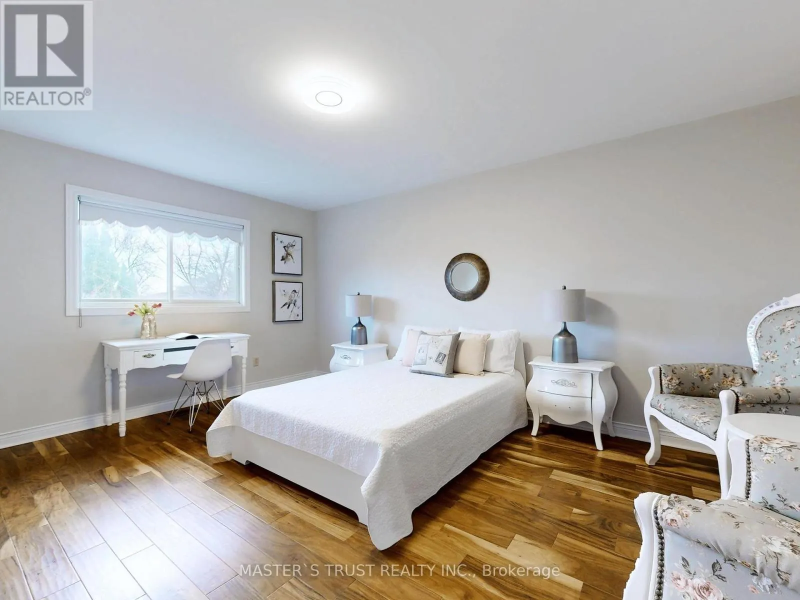 5 JARDIN HILL COURT
