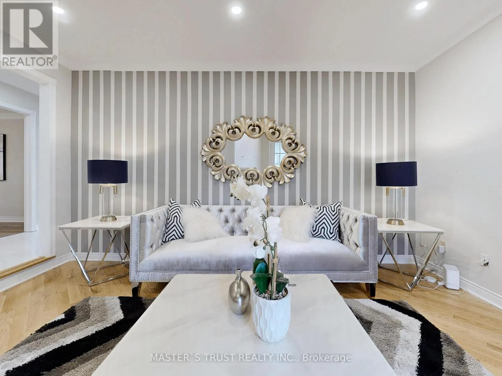 5 JARDIN HILL COURT