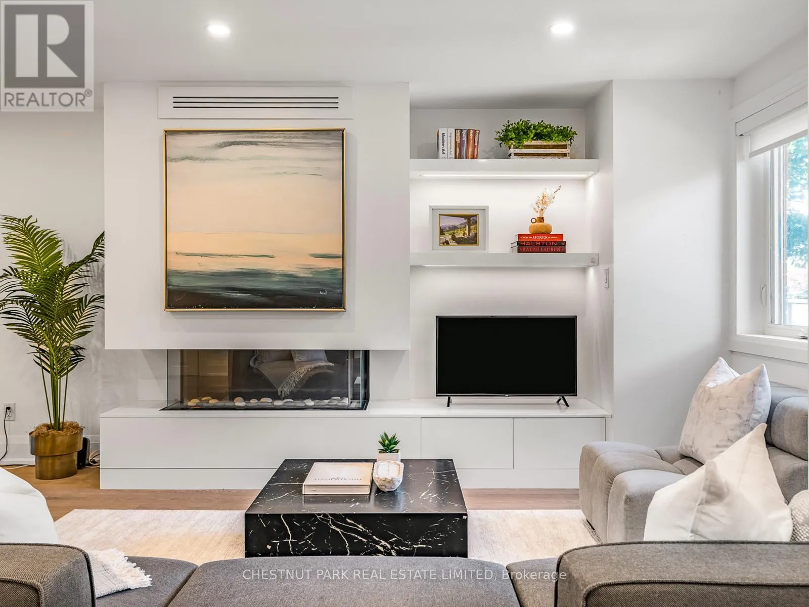 629 DUPLEX AVENUE