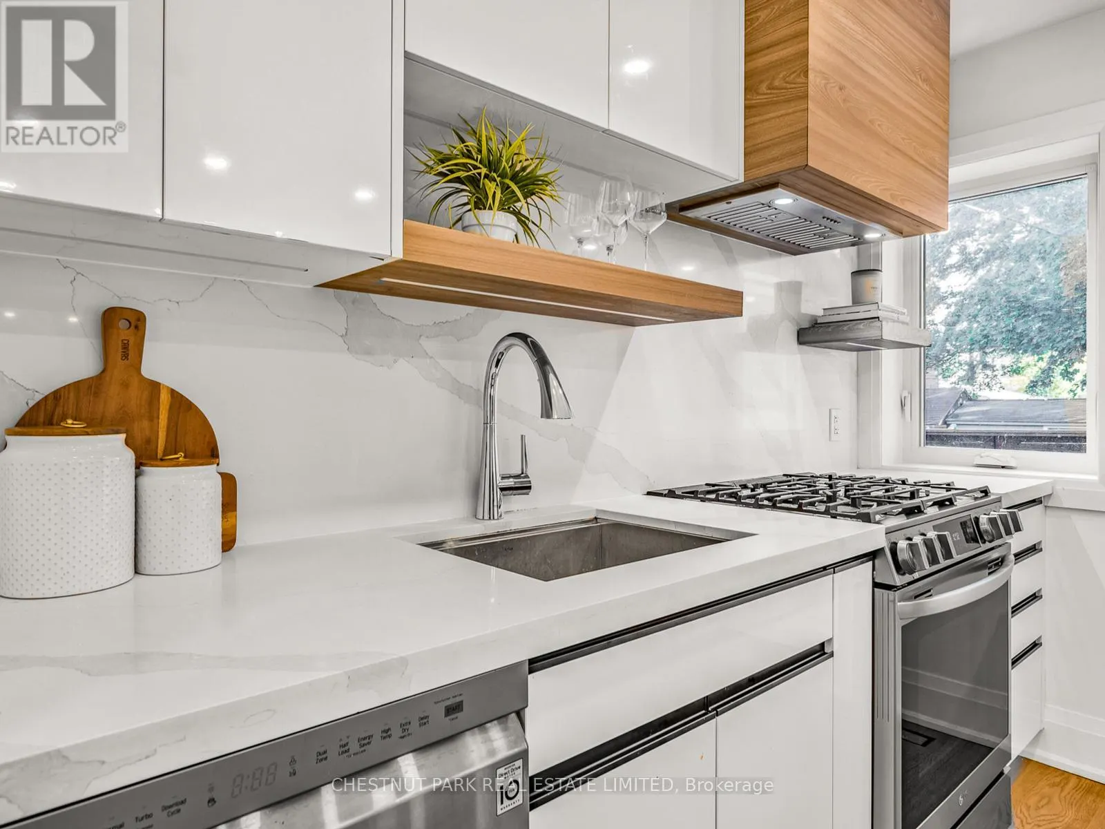 629 DUPLEX AVENUE