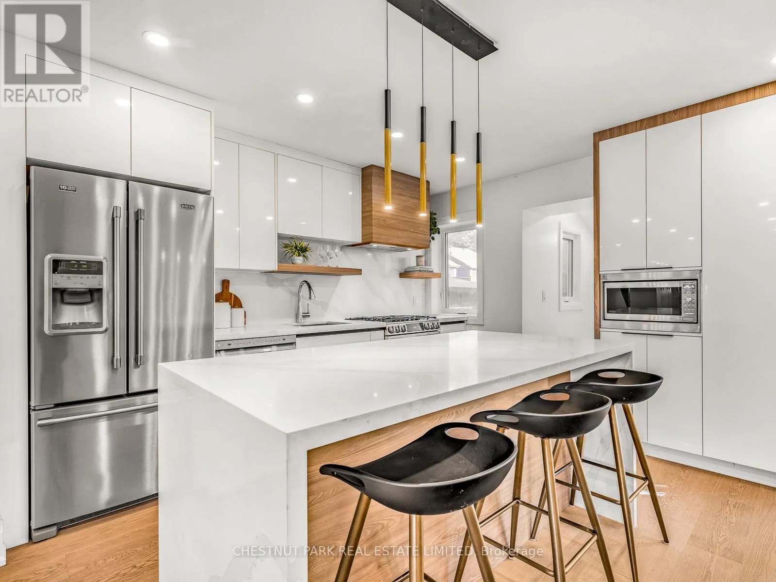 629 DUPLEX AVENUE