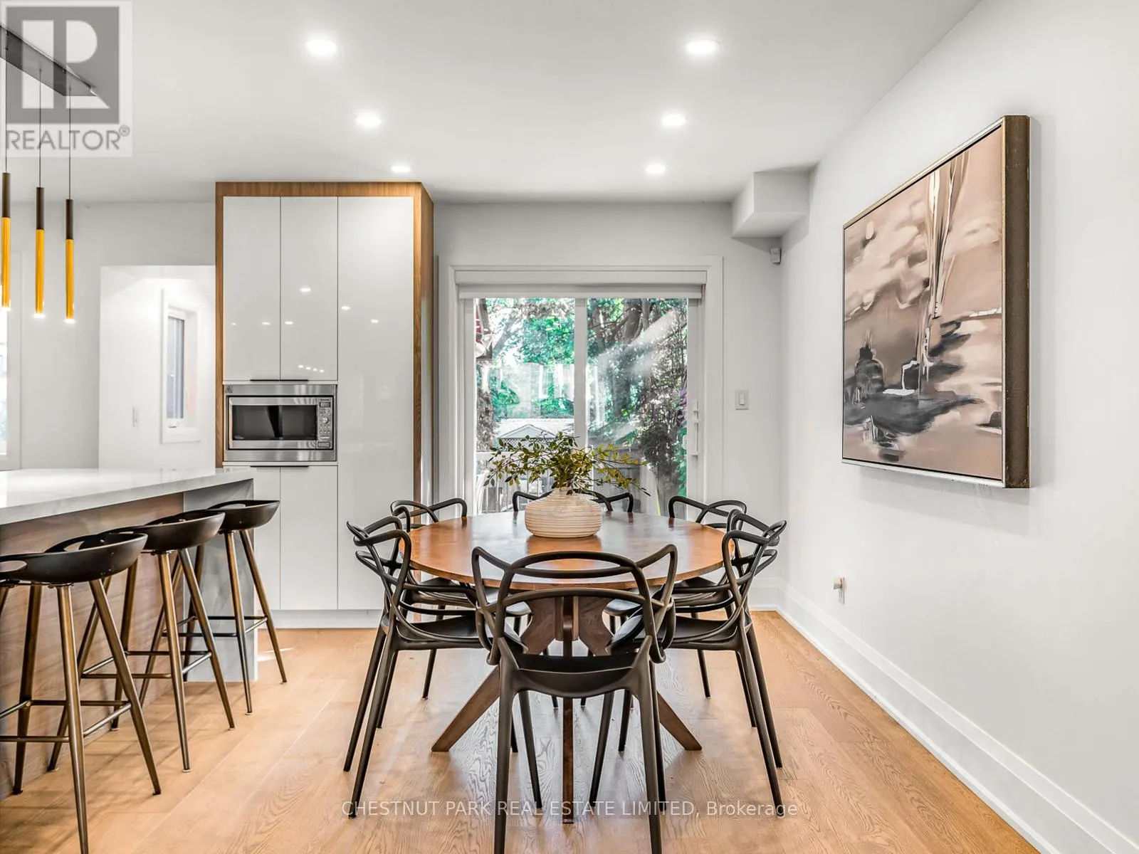 629 DUPLEX AVENUE