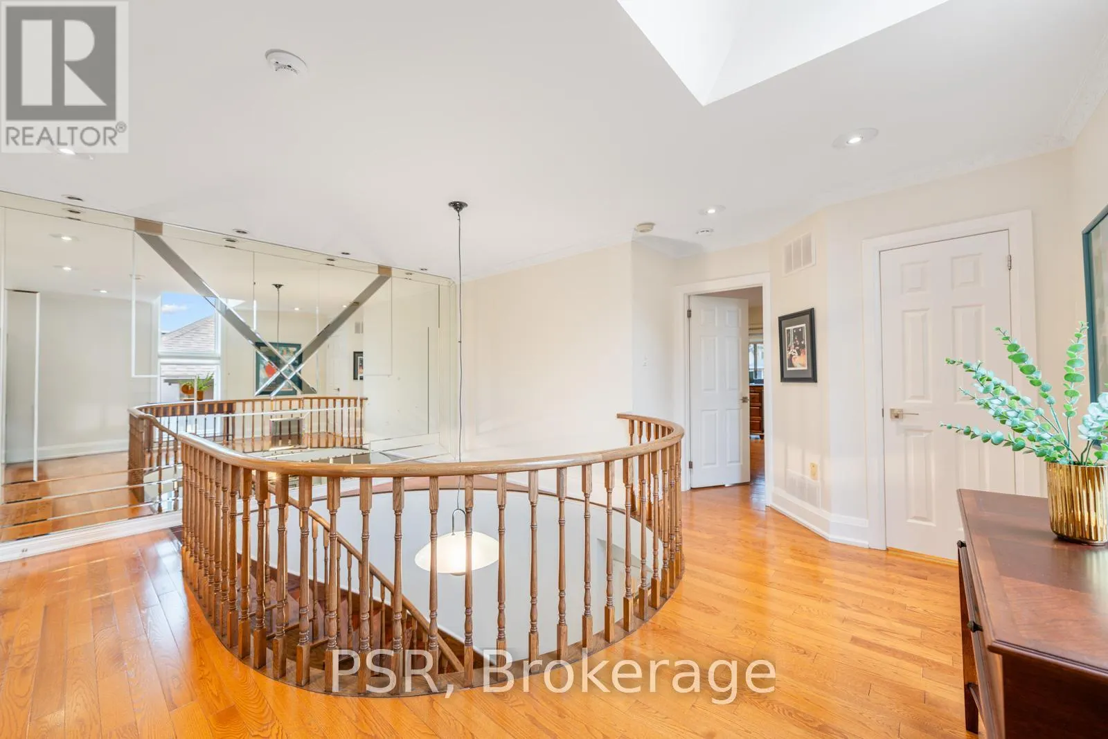 128 ST CLEMENTS AVENUE
