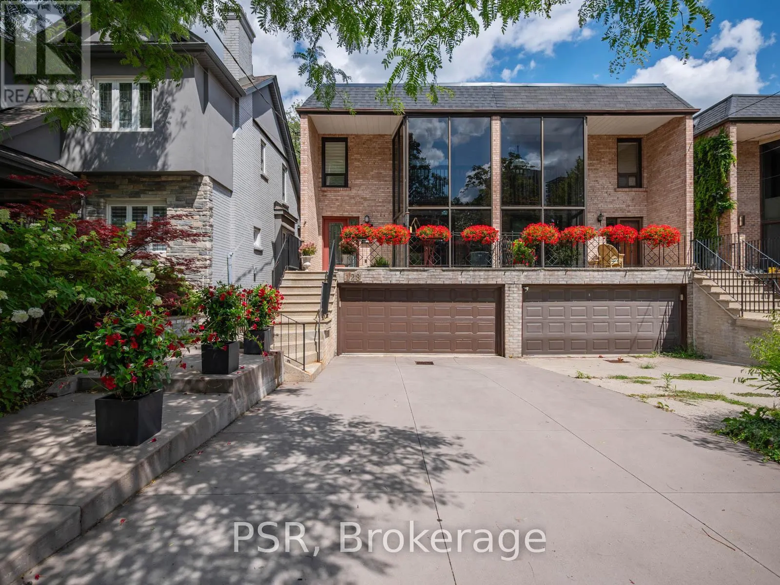 128 ST CLEMENTS AVENUE