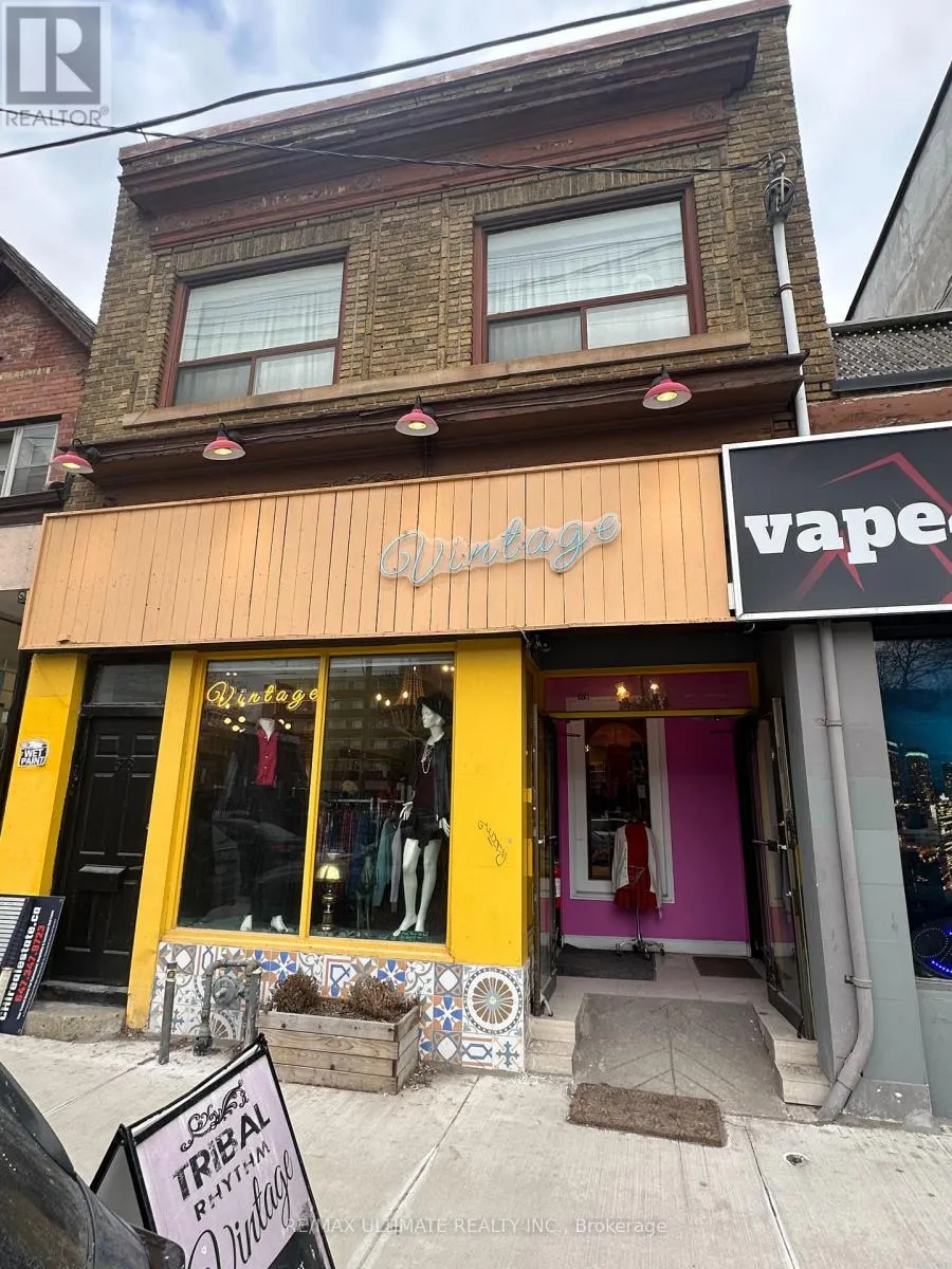 578 DUNDAS STREET W