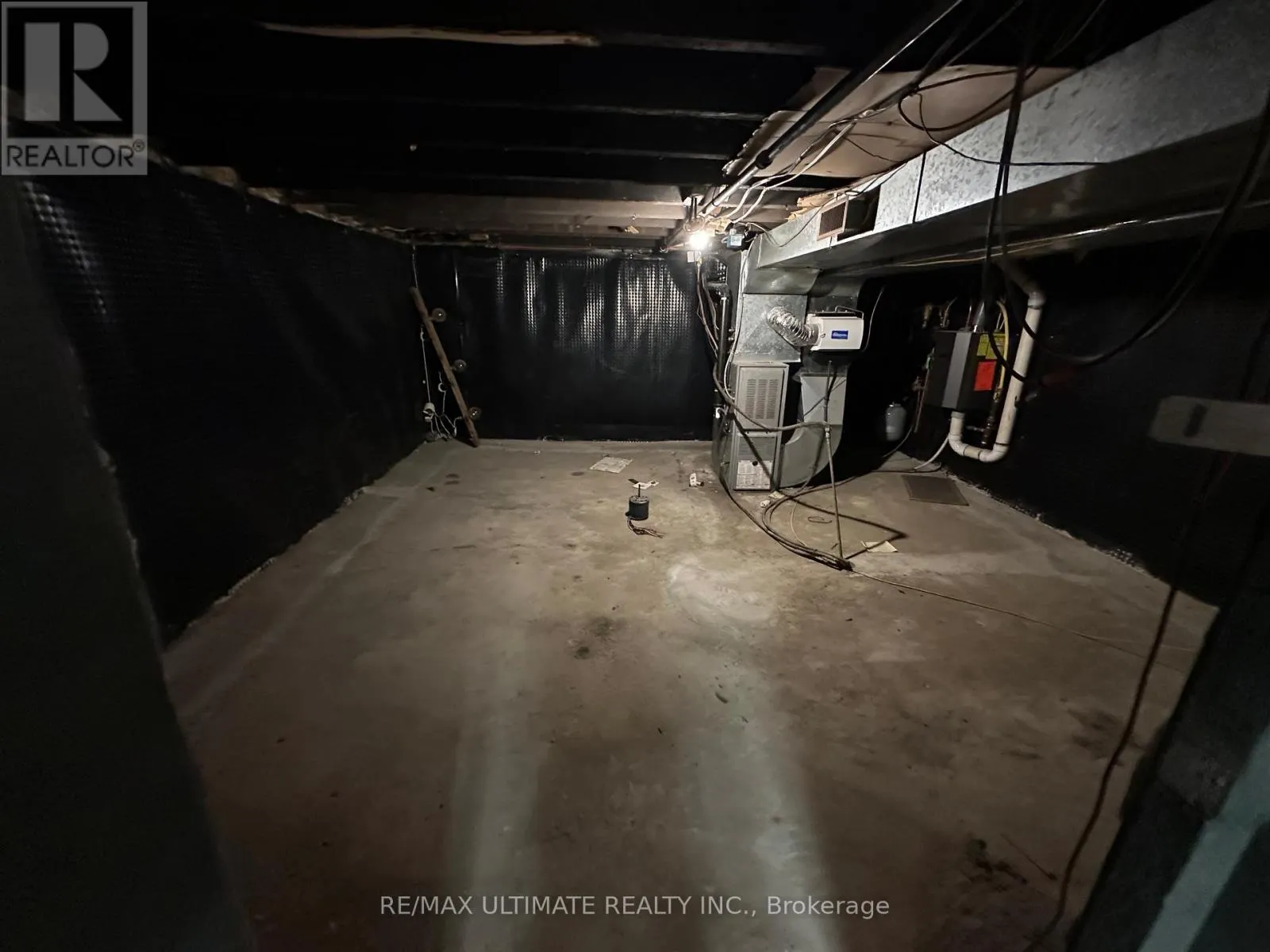 578 DUNDAS STREET W