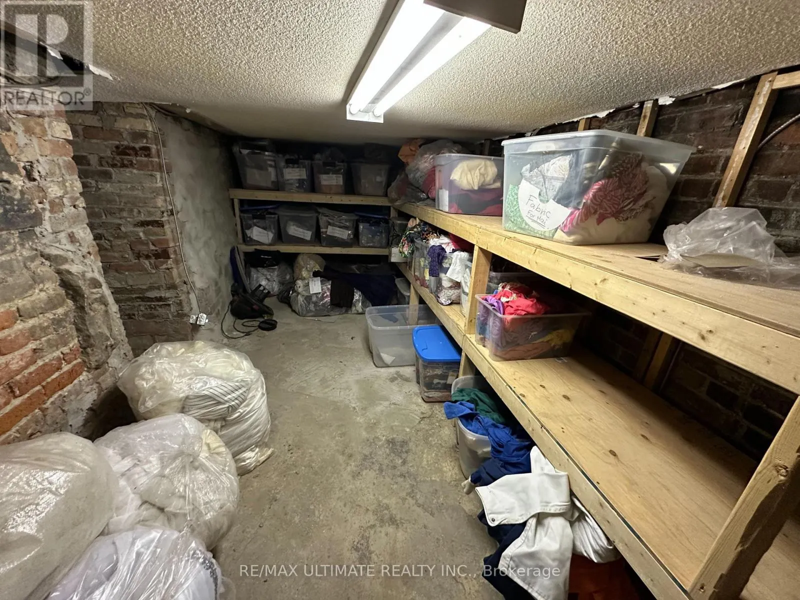 578 DUNDAS STREET W