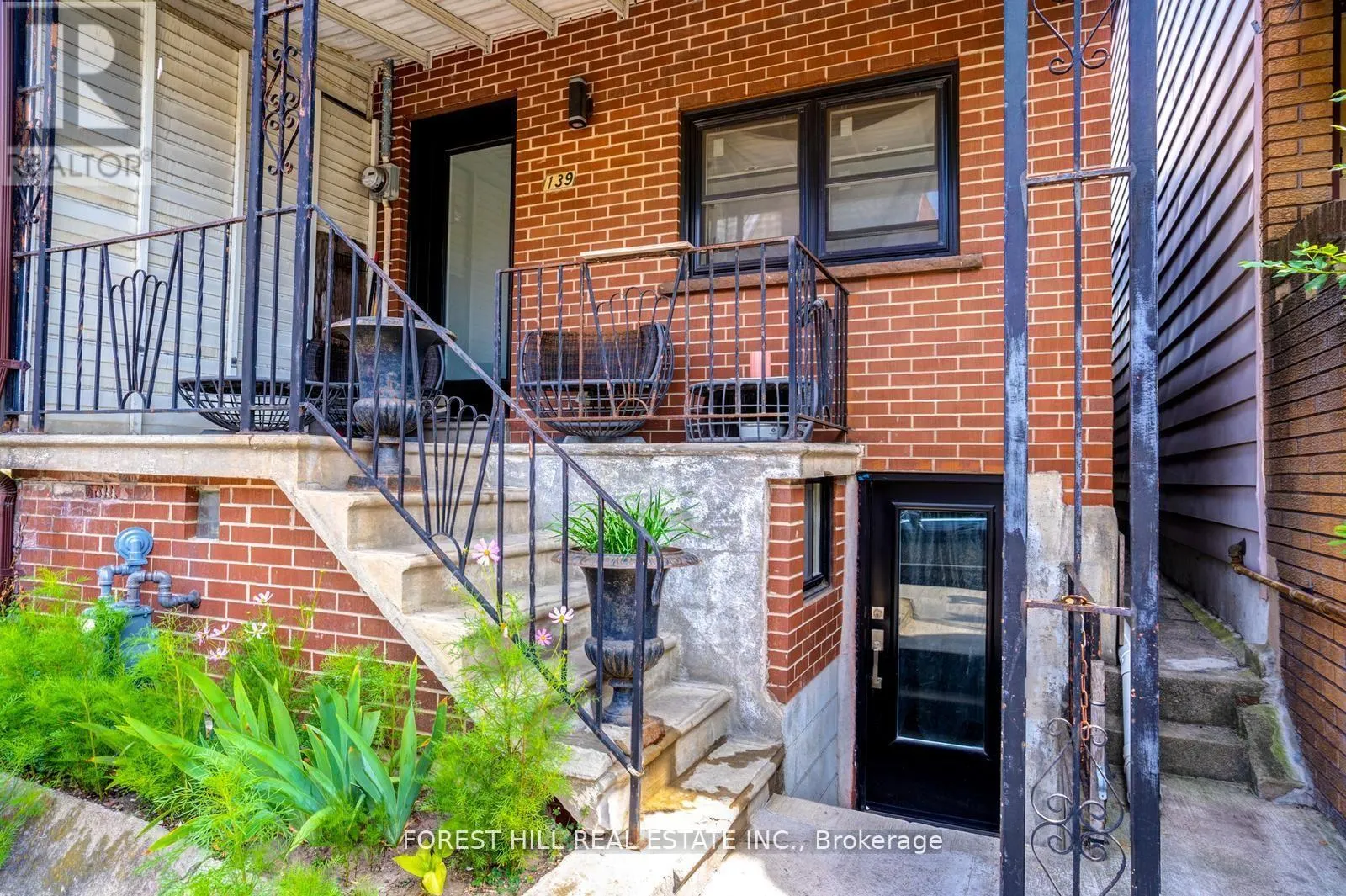 139 CHRISTIE STREET