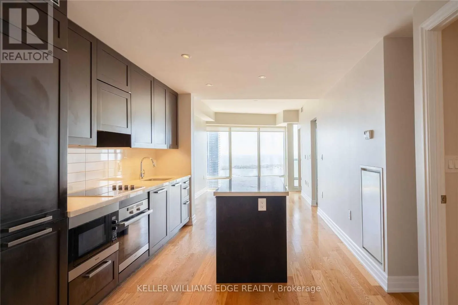 5310 - 8 THE ESPLANADE STREET