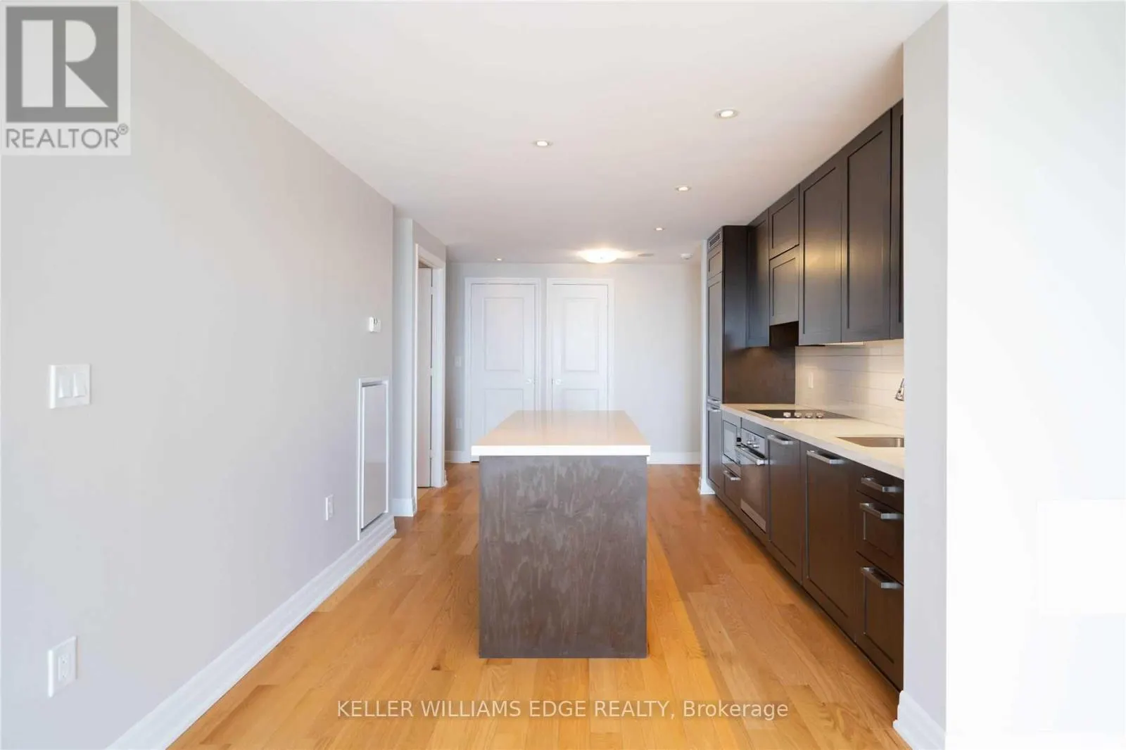 5310 - 8 THE ESPLANADE STREET