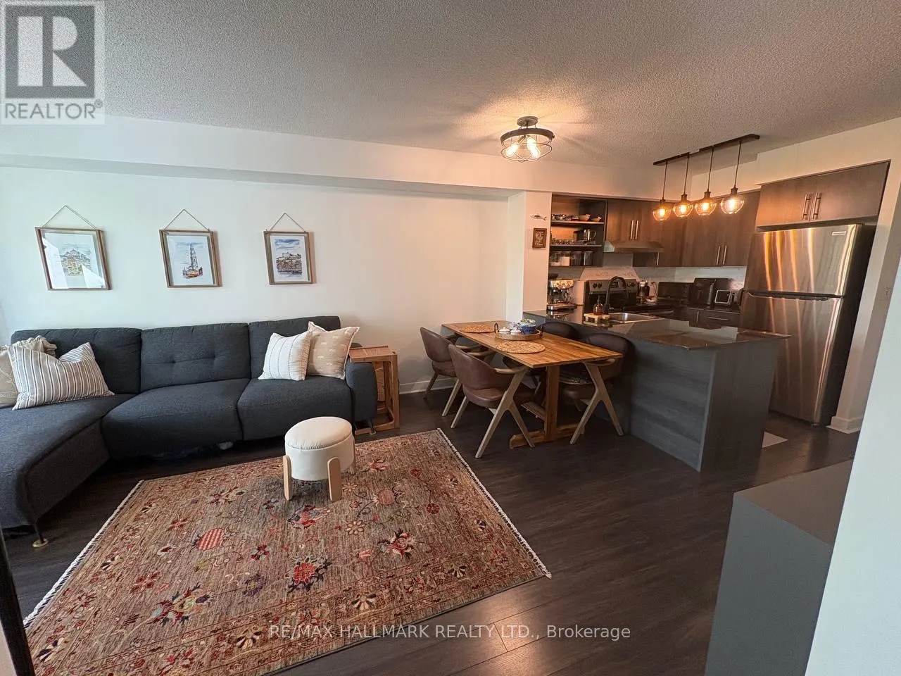 320 - 120 DALLIMORE CIRCLE S