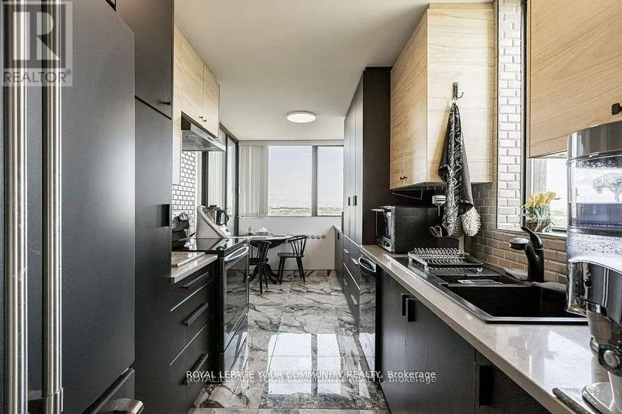 1606 - 133 TORRESDALE AVENUE