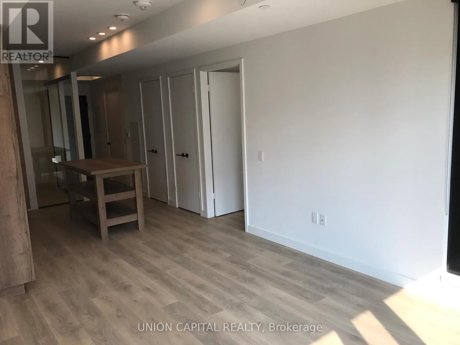 802 - 505 RICHMOND STREET W