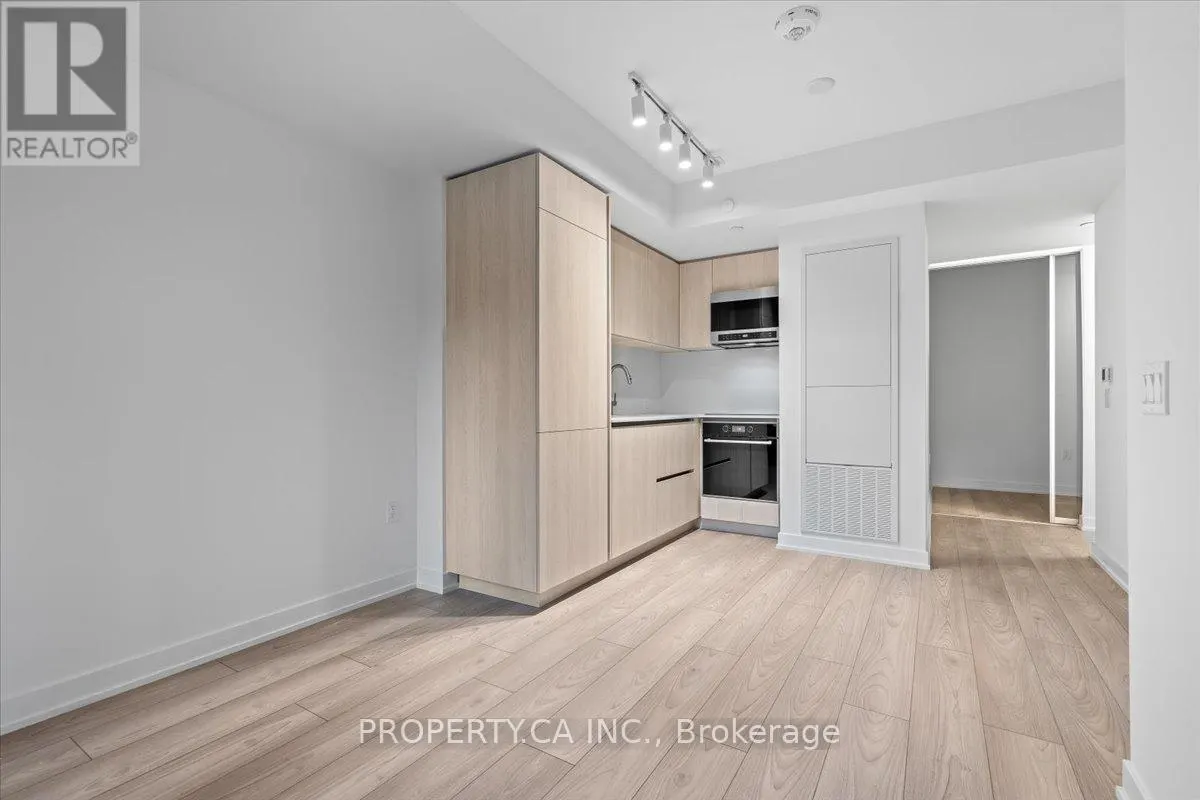 302S - 110 BROADWAY AVENUE
