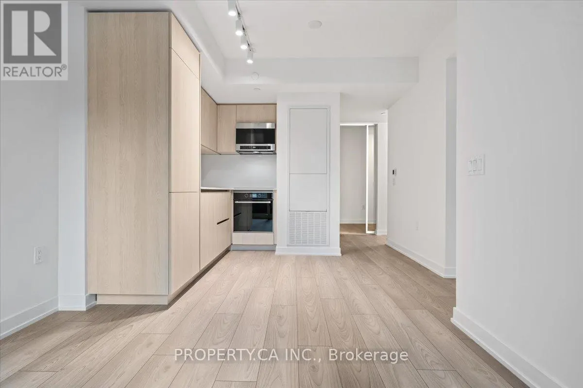 302S - 110 BROADWAY AVENUE