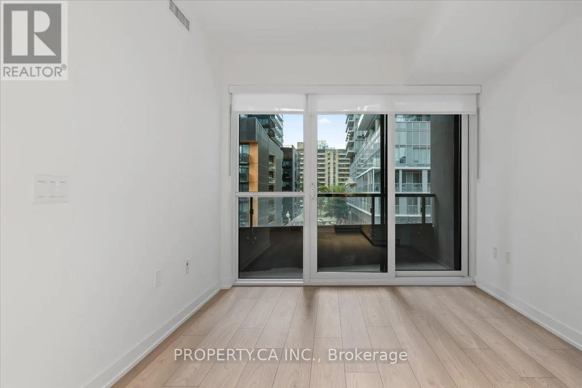 302S - 110 BROADWAY AVENUE