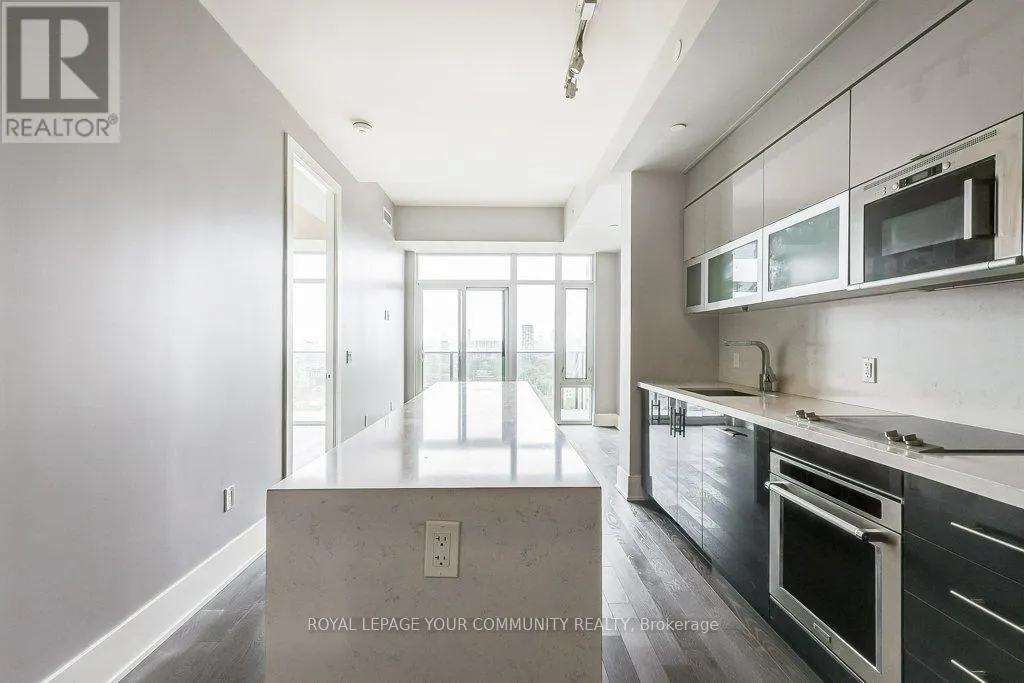 2712 - 330 RICHMOND STREET W