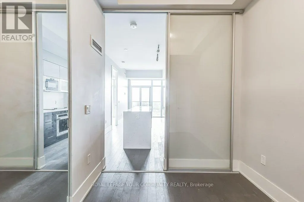 2712 - 330 RICHMOND STREET W