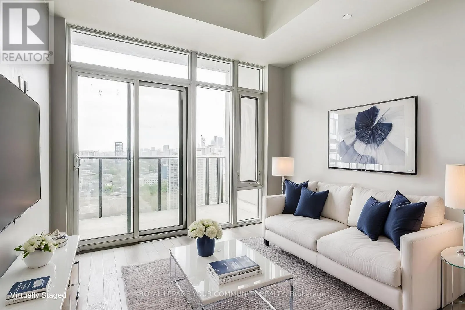 2712 - 330 RICHMOND STREET W