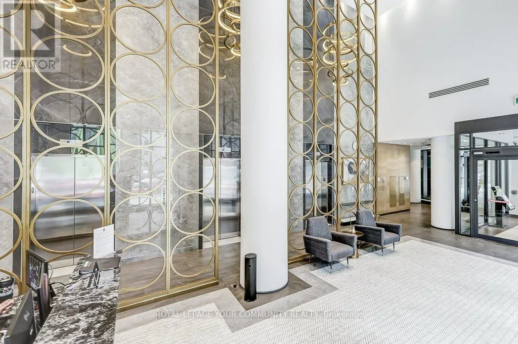 2712 - 330 RICHMOND STREET W