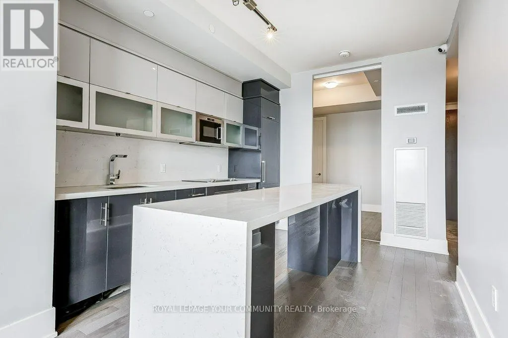 2712 - 330 RICHMOND STREET W
