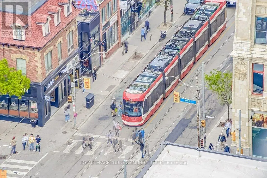 2712 - 330 RICHMOND STREET W