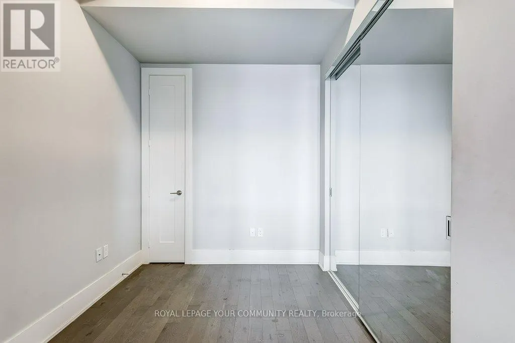 2712 - 330 RICHMOND STREET W