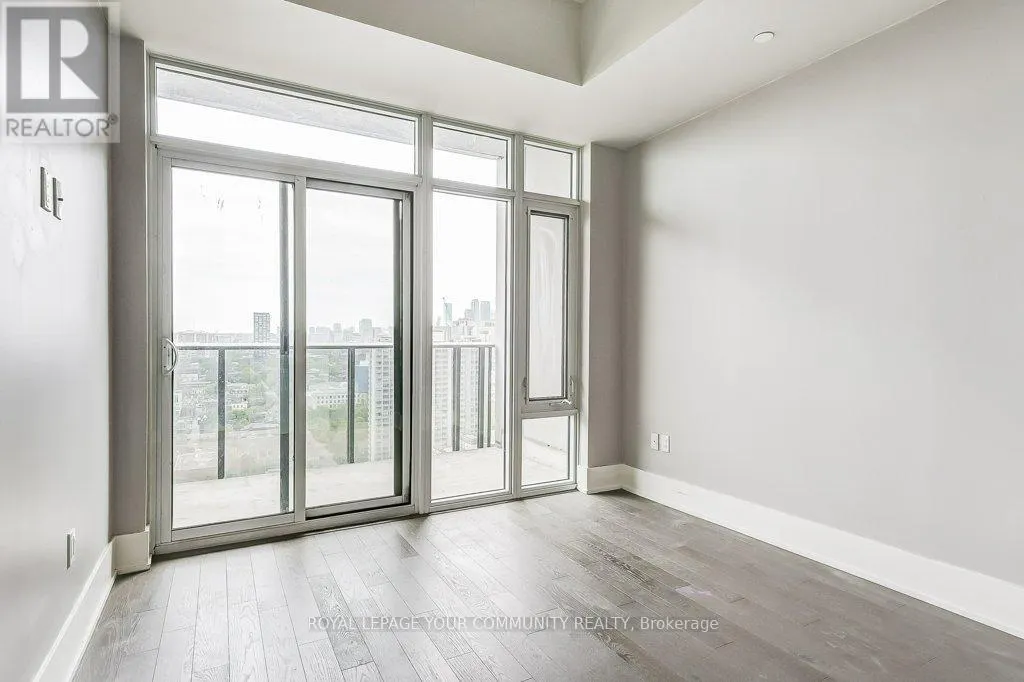 2712 - 330 RICHMOND STREET W