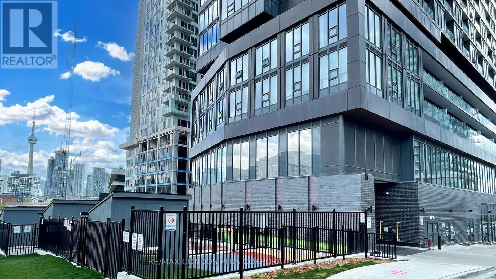 1216 - 19 WESTERN BATTERY ROAD
