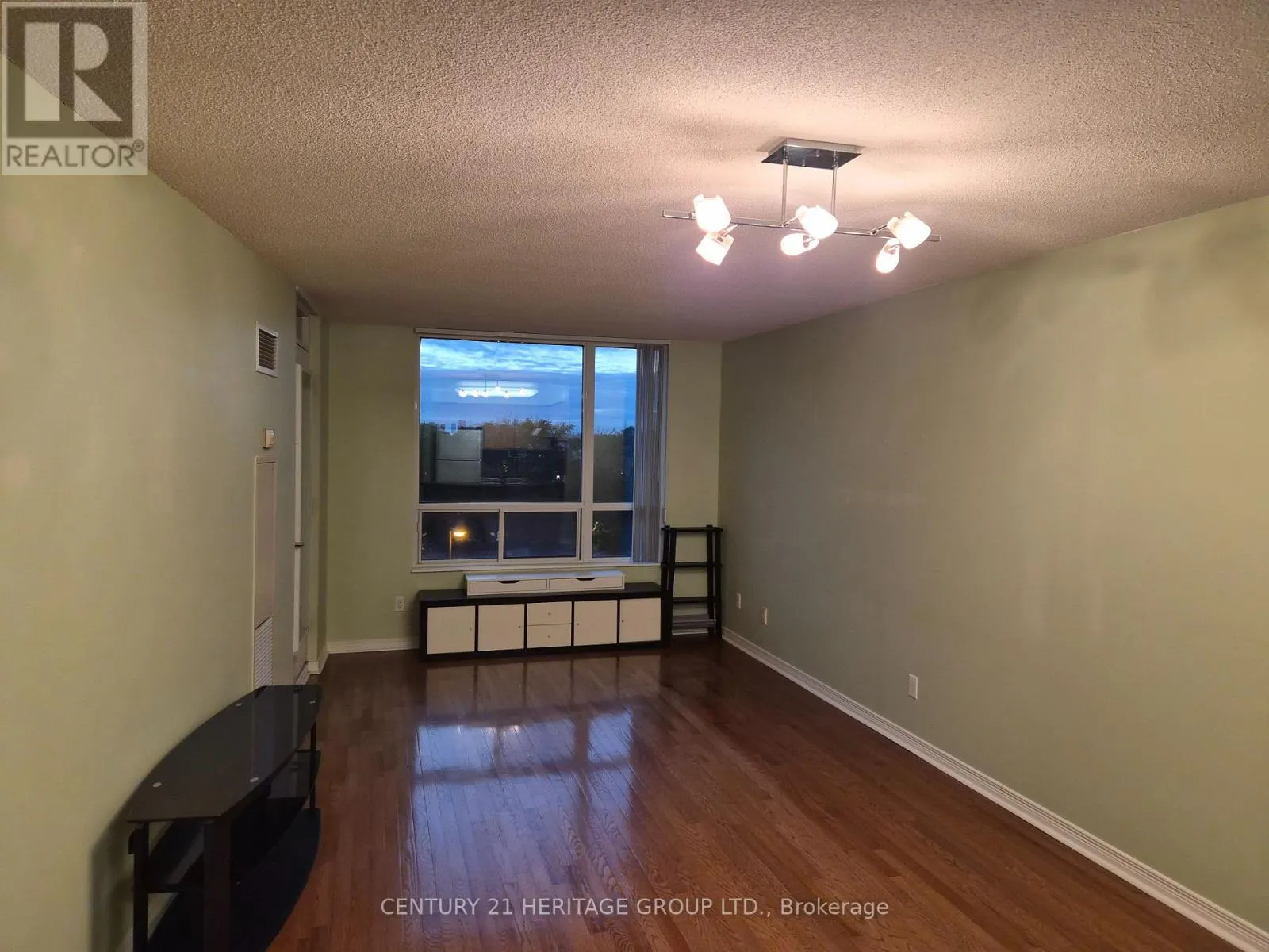 710 - 503 BEECROFT ROAD