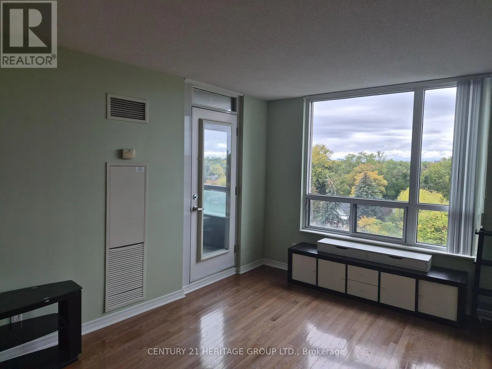 710 - 503 BEECROFT ROAD