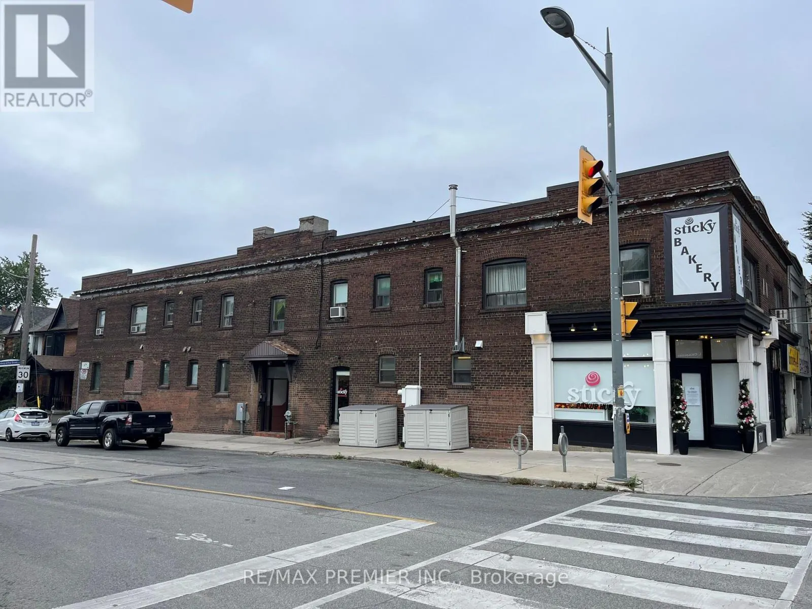 144 WYCHWOOD AVENUE