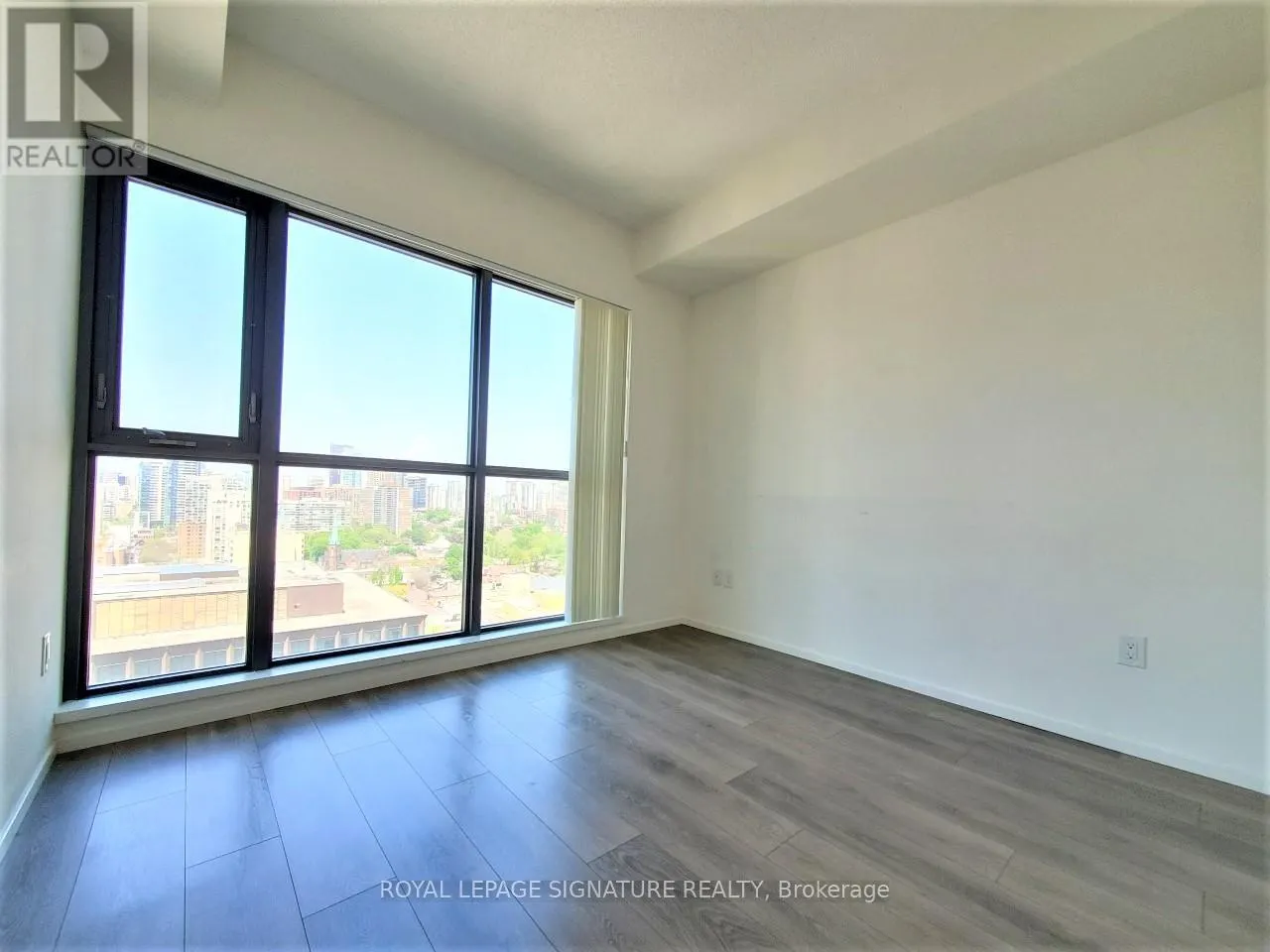2209 - 159 DUNDAS STREET E